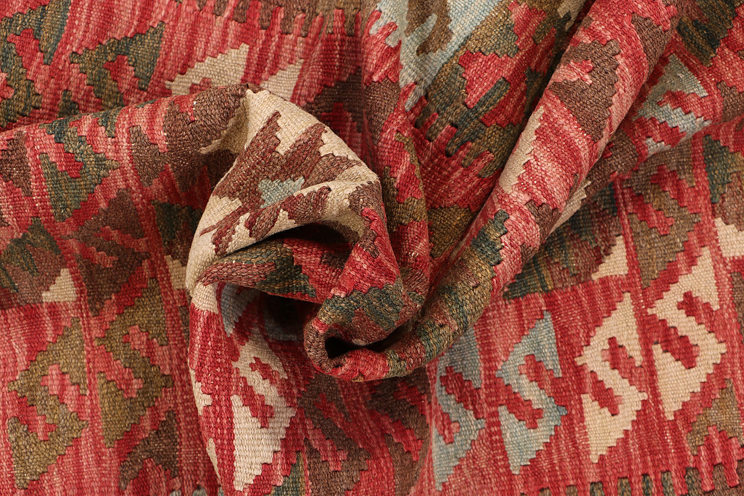 VEGGIE DYE KILIMS