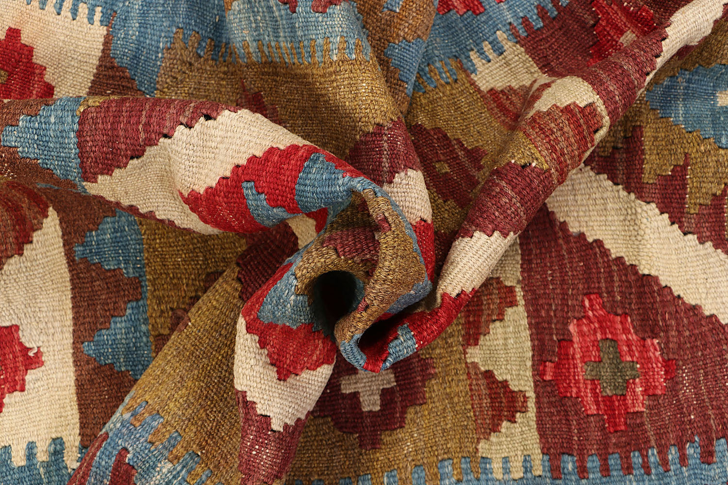 VEGGIE DYE KILIMS