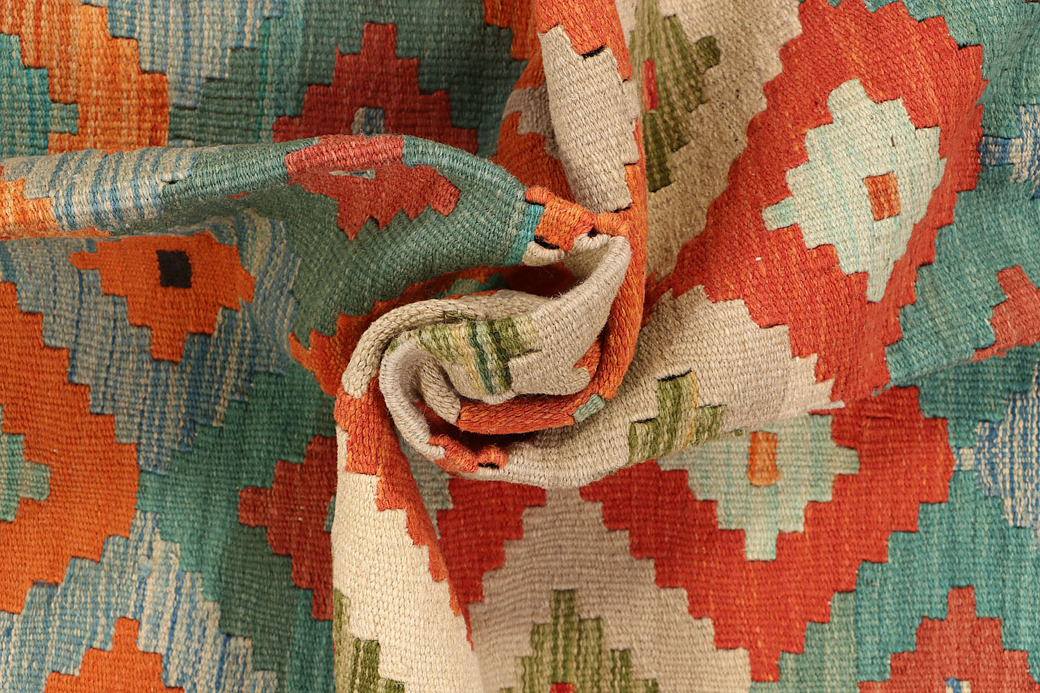 VEGGIE DYE KILIMS