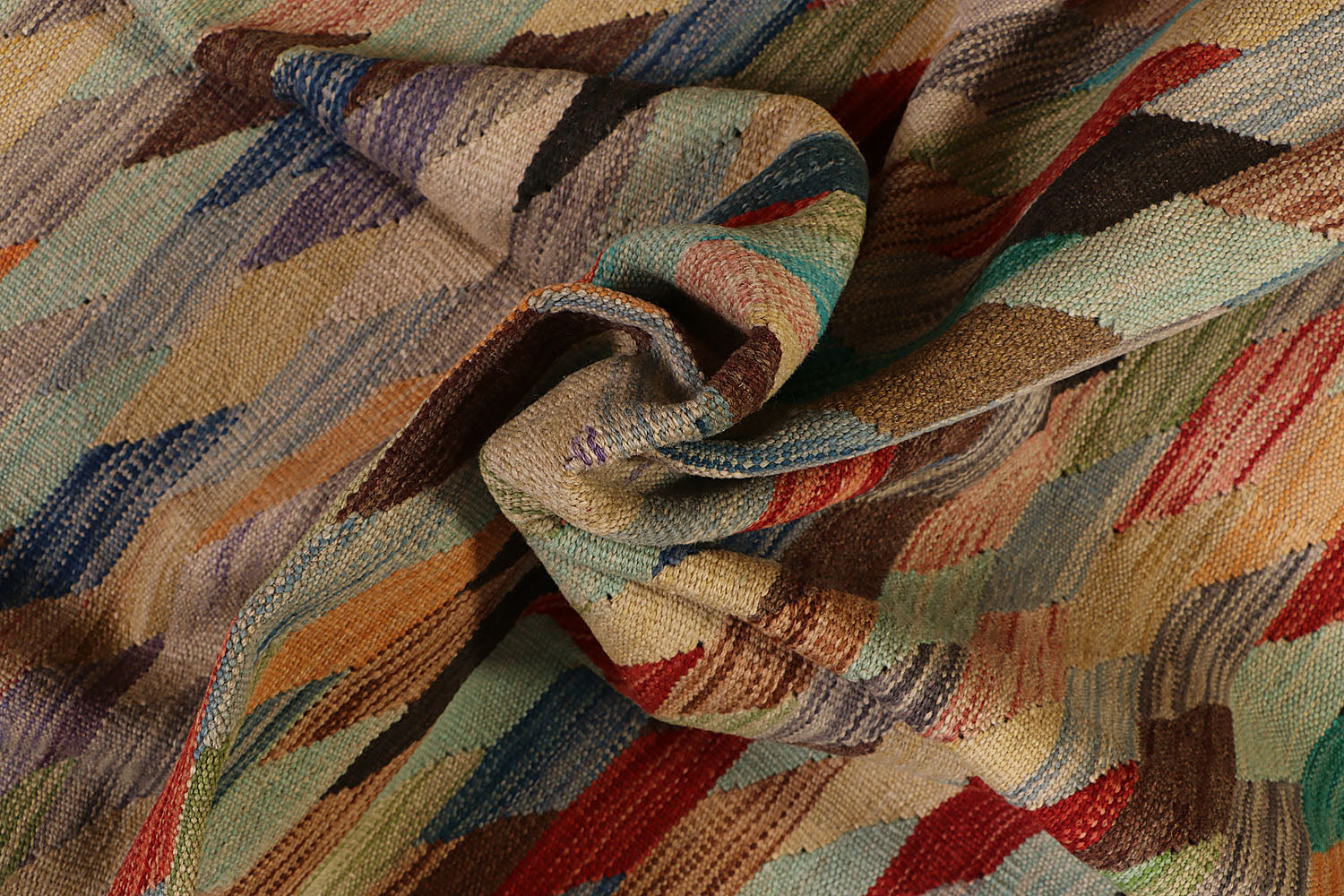 VEGGIE DYE KILIMS