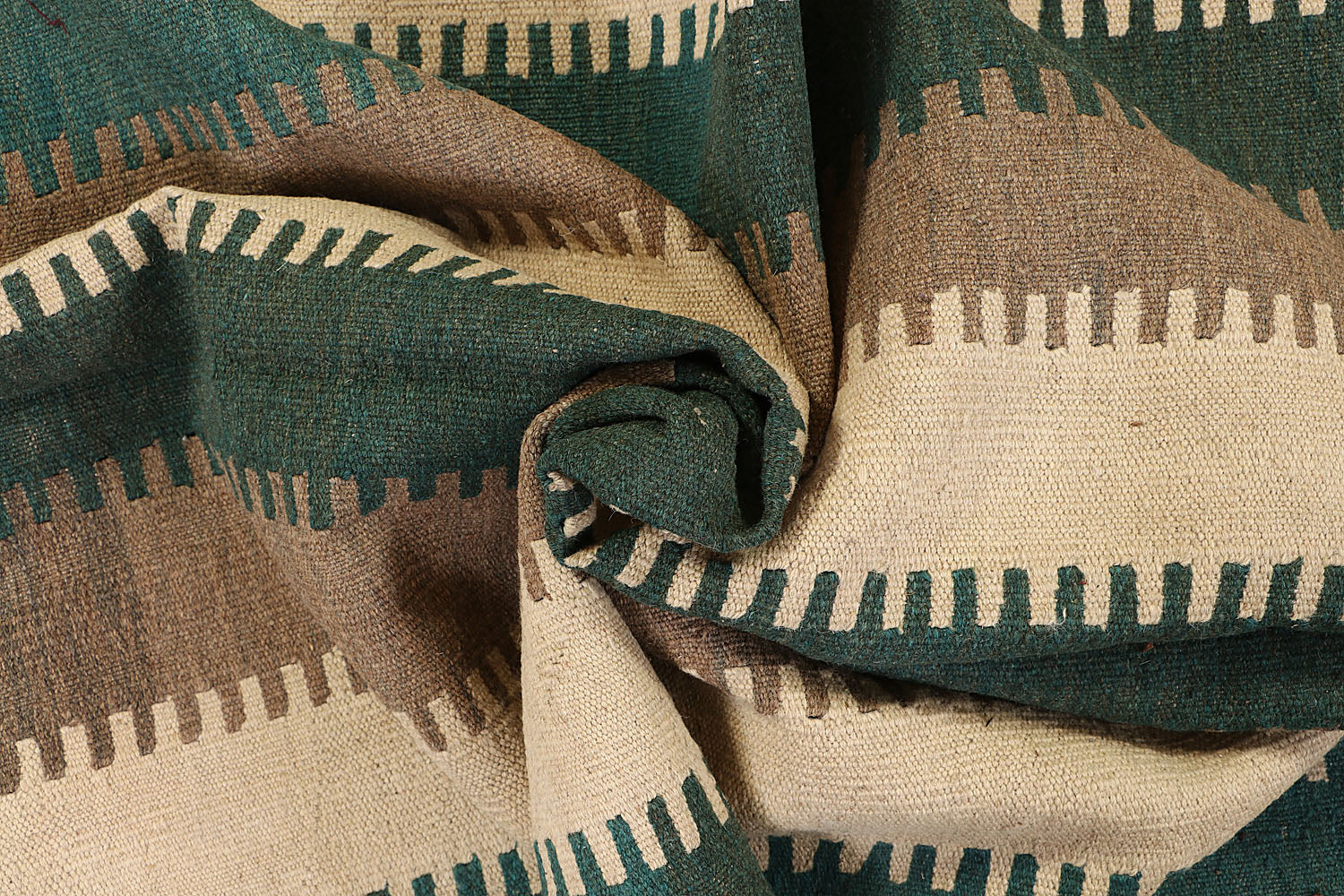 VEGGIE DYE KILIMS