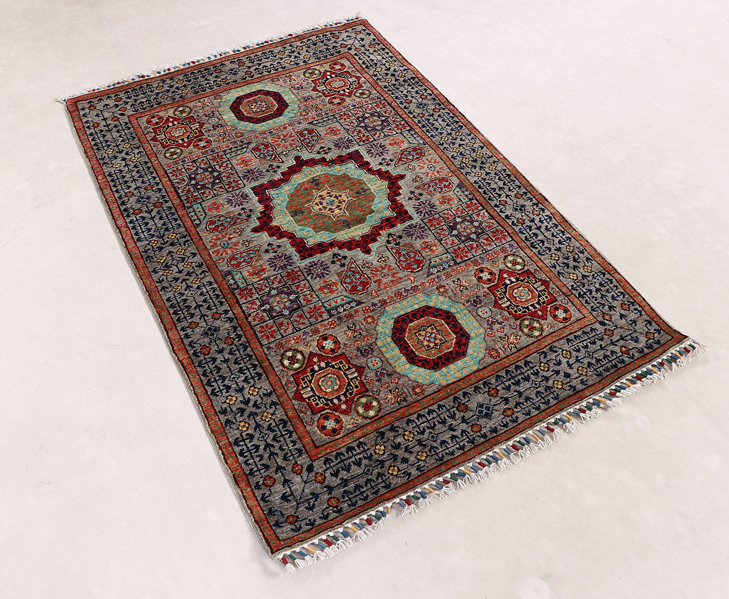 Handmade Persian Rug MAMLUK