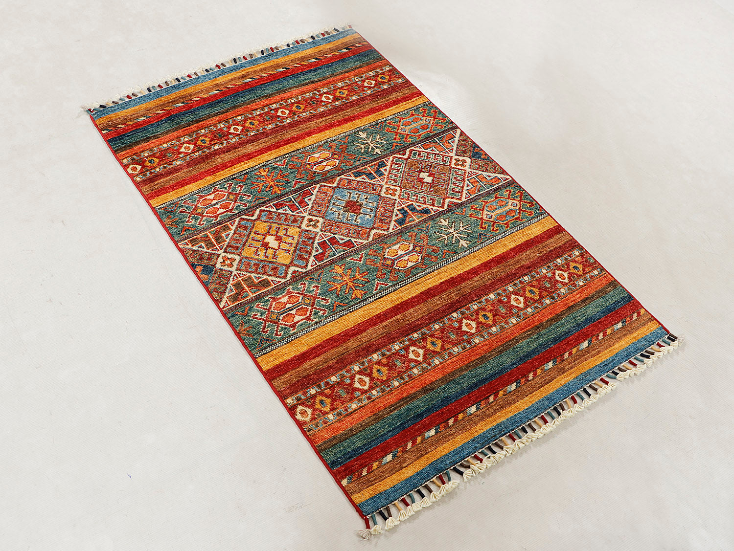 Khurjeen Persian Hand Knotted Wool Rug Multicolor 3' x 4'