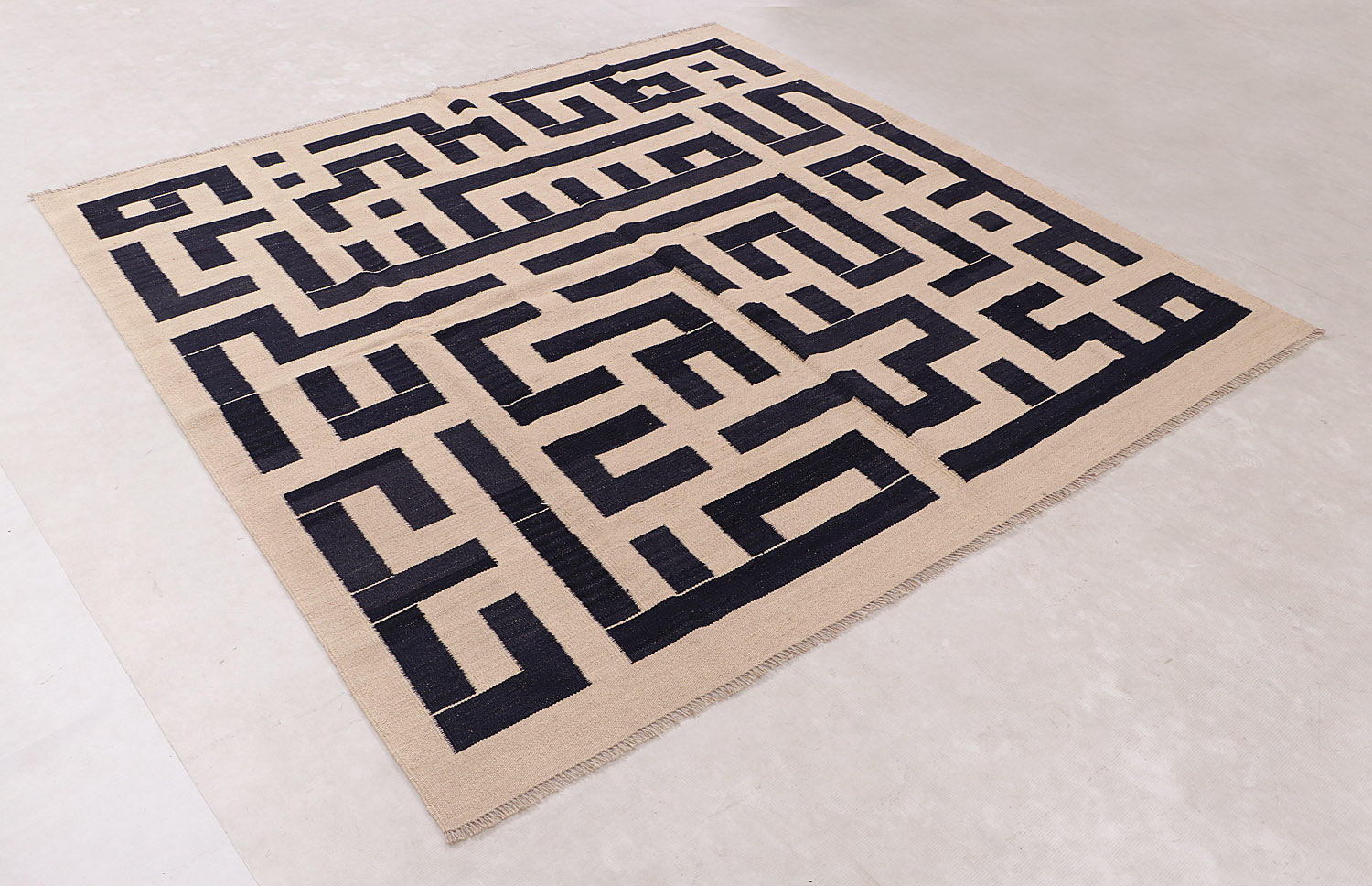 6' 6" X 6' 6" L.brown Handmade Modern Kilim Rug Square