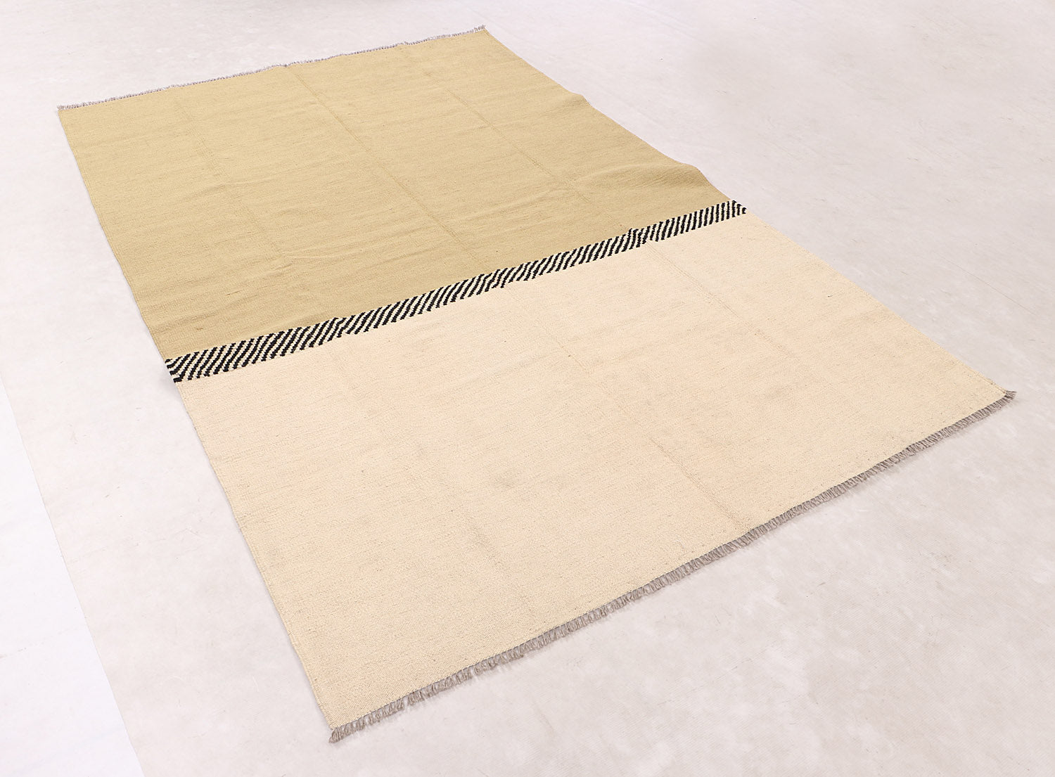 5' 6" X 8' Red Handmade Modern Kilim Rug Rectangular