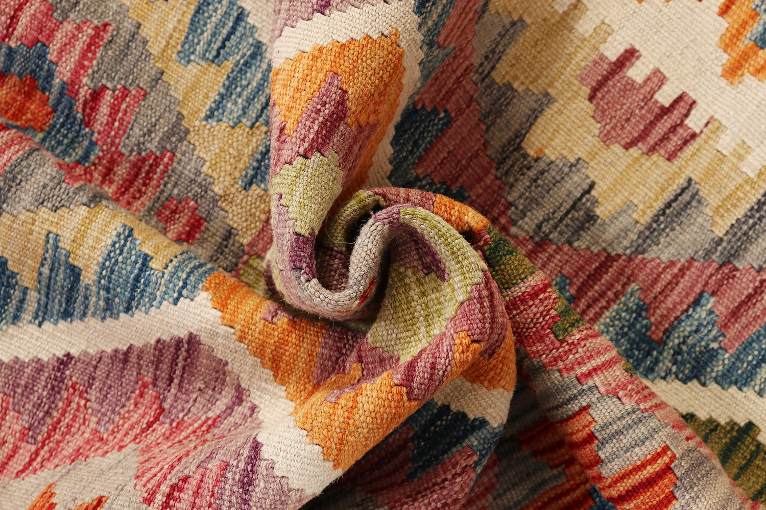 VEGGIE DYE KILIMS