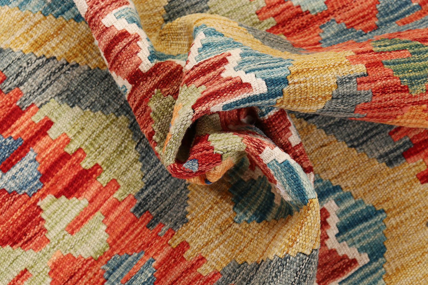 VEGGIE DYE KILIMS