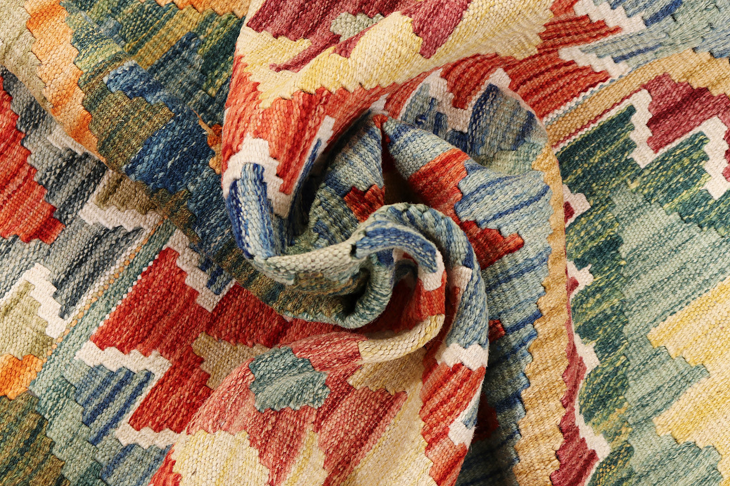VEGGIE DYE KILIMS