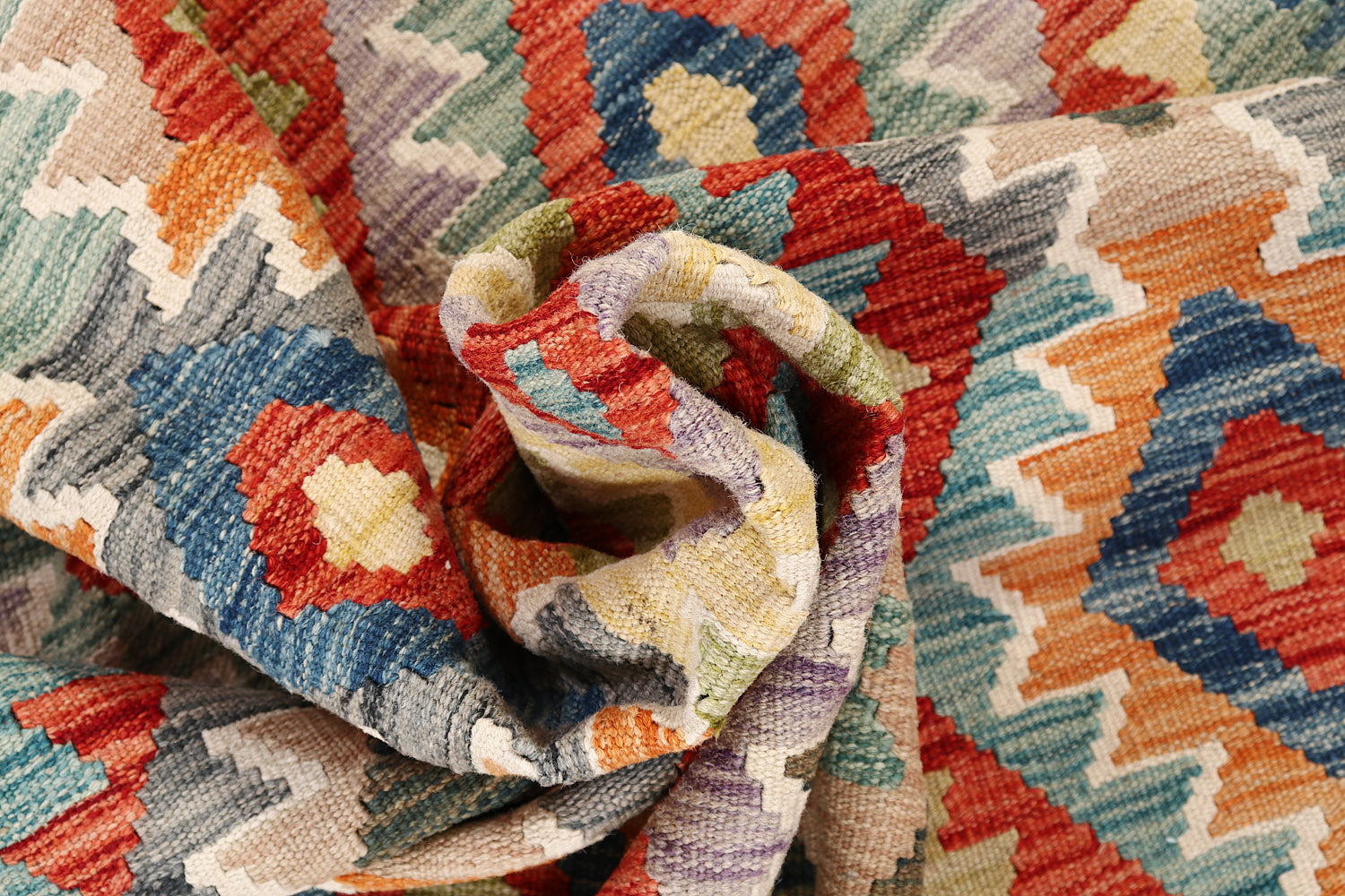 VEGGIE DYE KILIMS