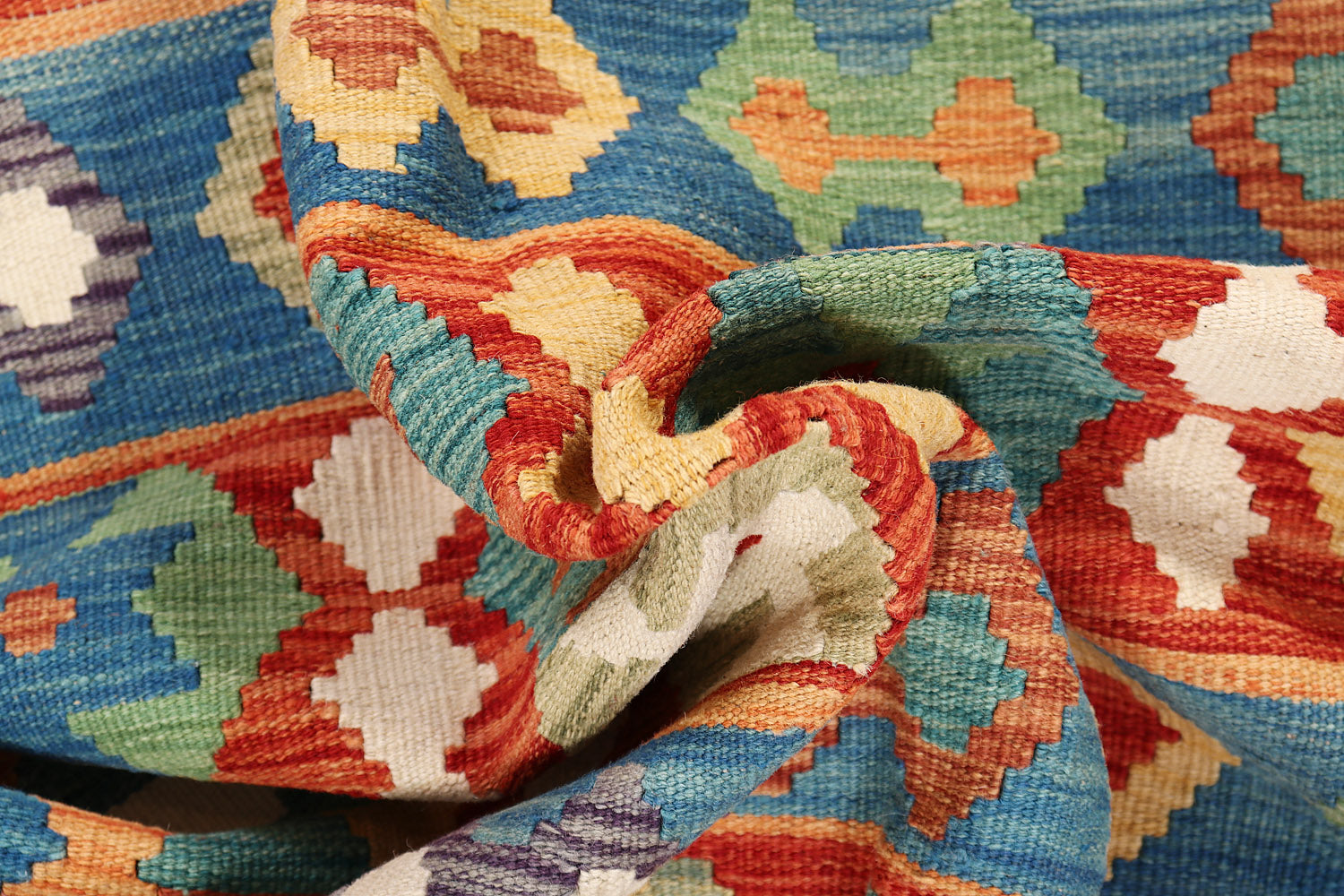 VEGGIE DYE KILIMS