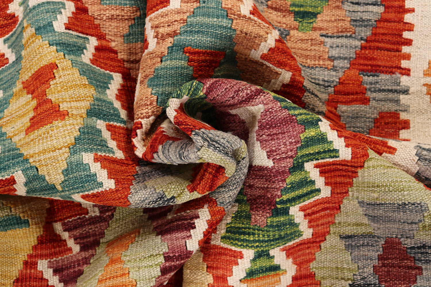 VEGGIE DYE KILIMS