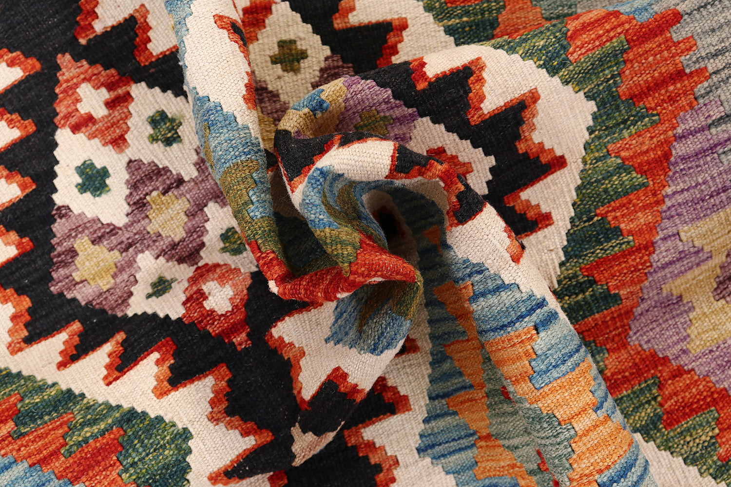 VEGGIE DYE KILIMS