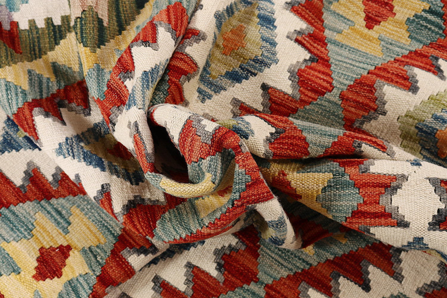 VEGGIE DYE KILIMS
