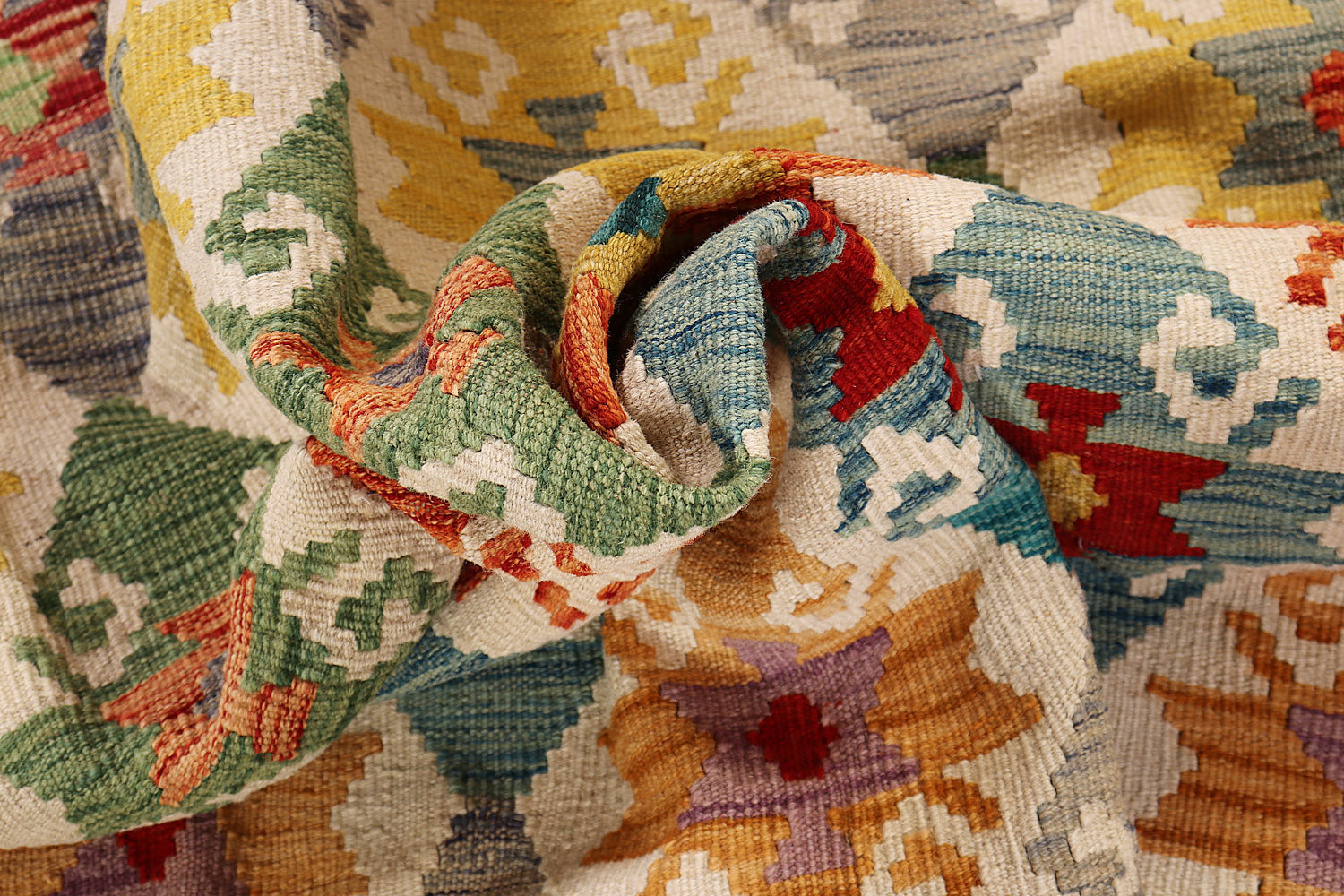 VEGGIE DYE KILIMS