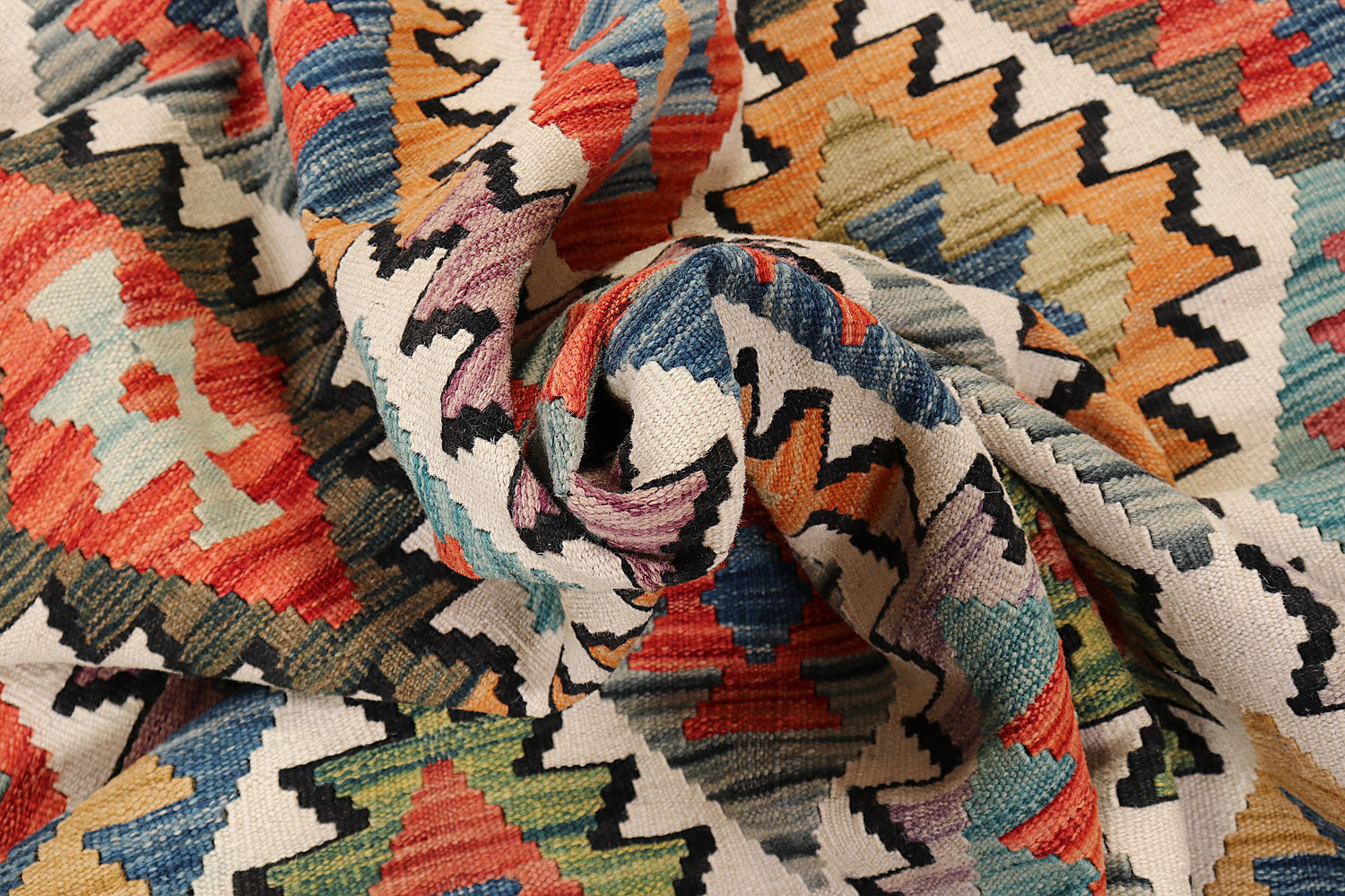 VEGGIE DYE KILIMS