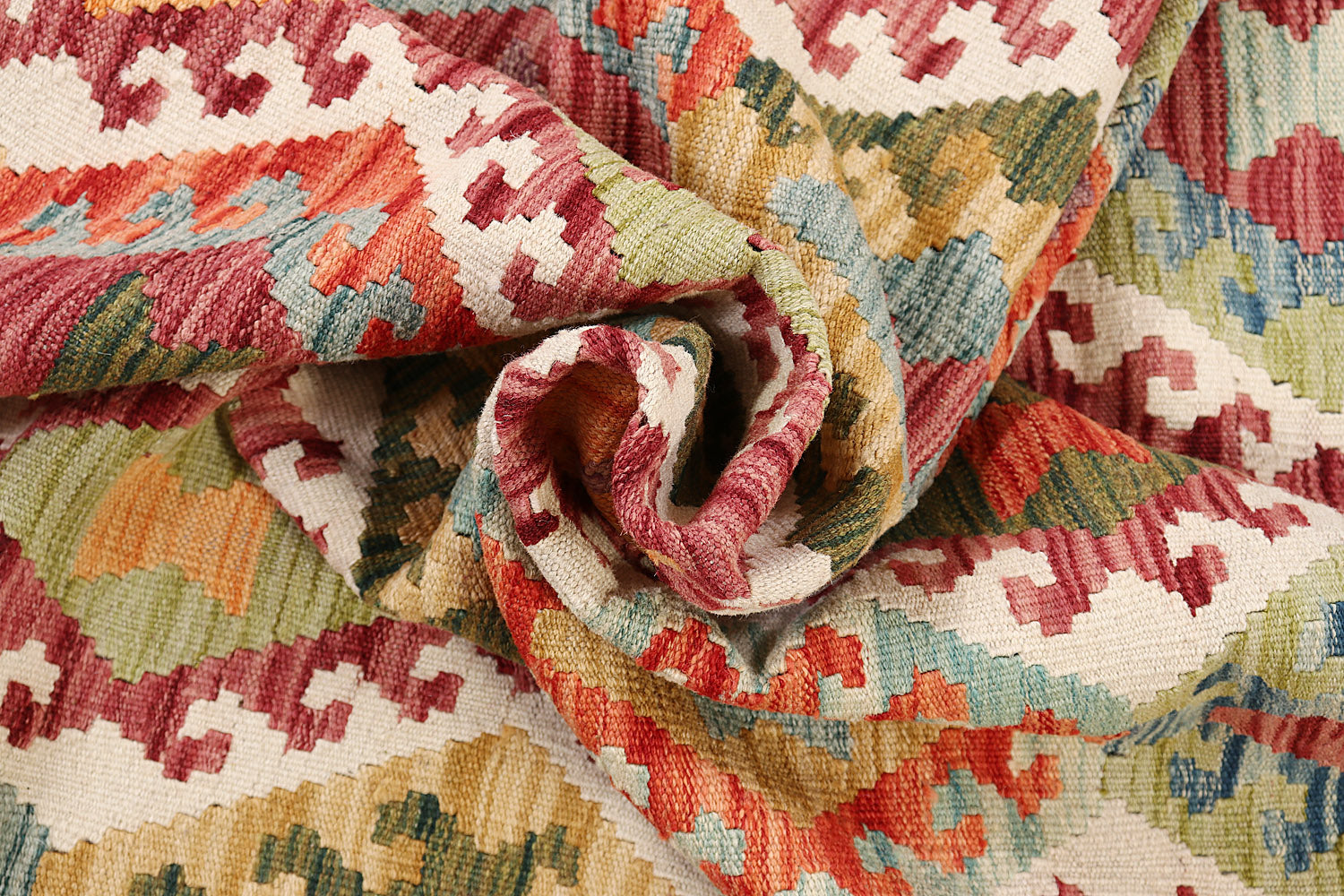 VEGGIE DYE KILIMS