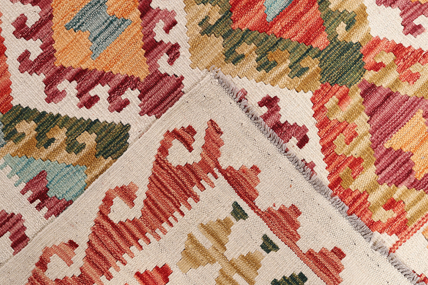 VEGGIE DYE KILIMS