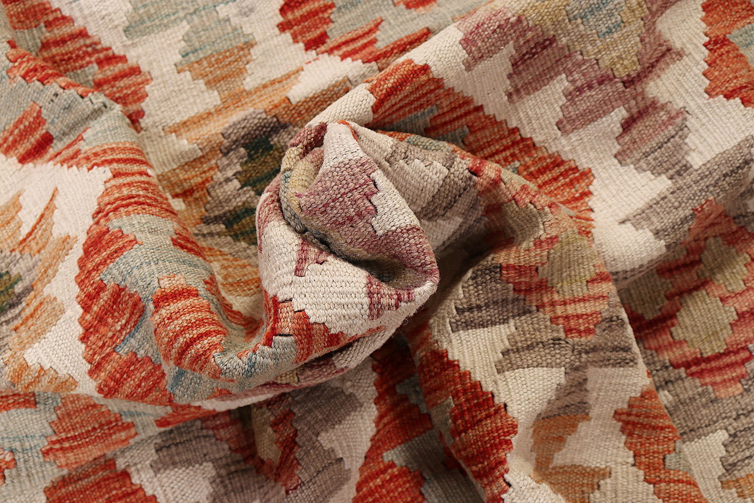 VEGGIE DYE KILIMS