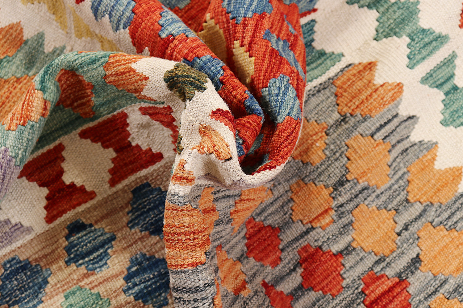 VEGGIE DYE KILIMS