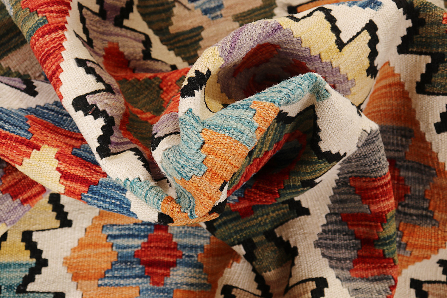 VEGGIE DYE KILIMS