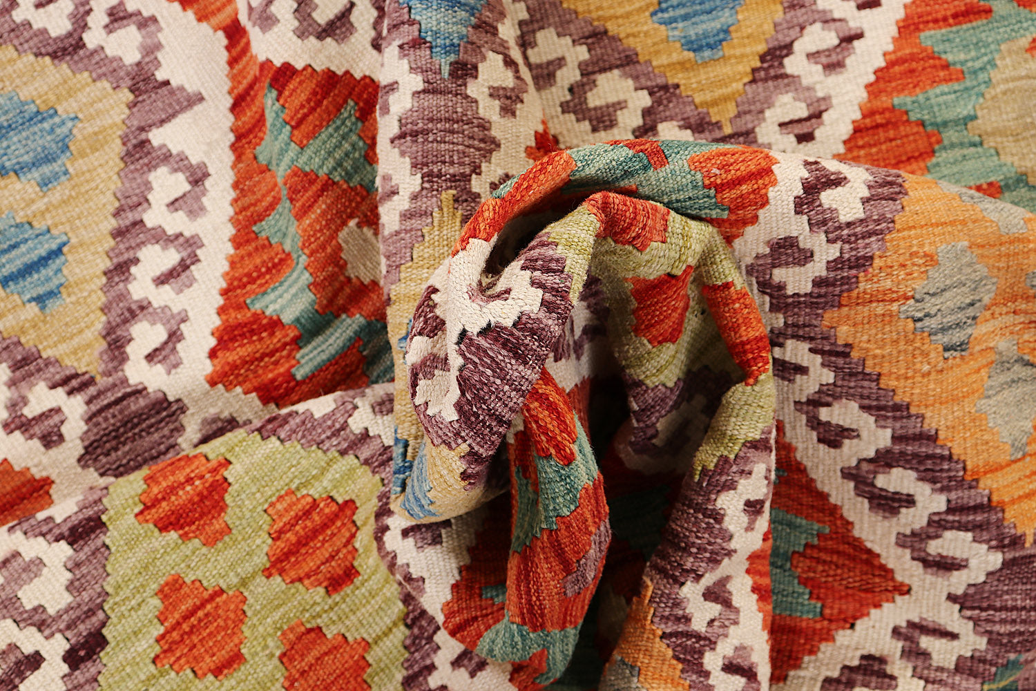 VEGGIE DYE KILIMS