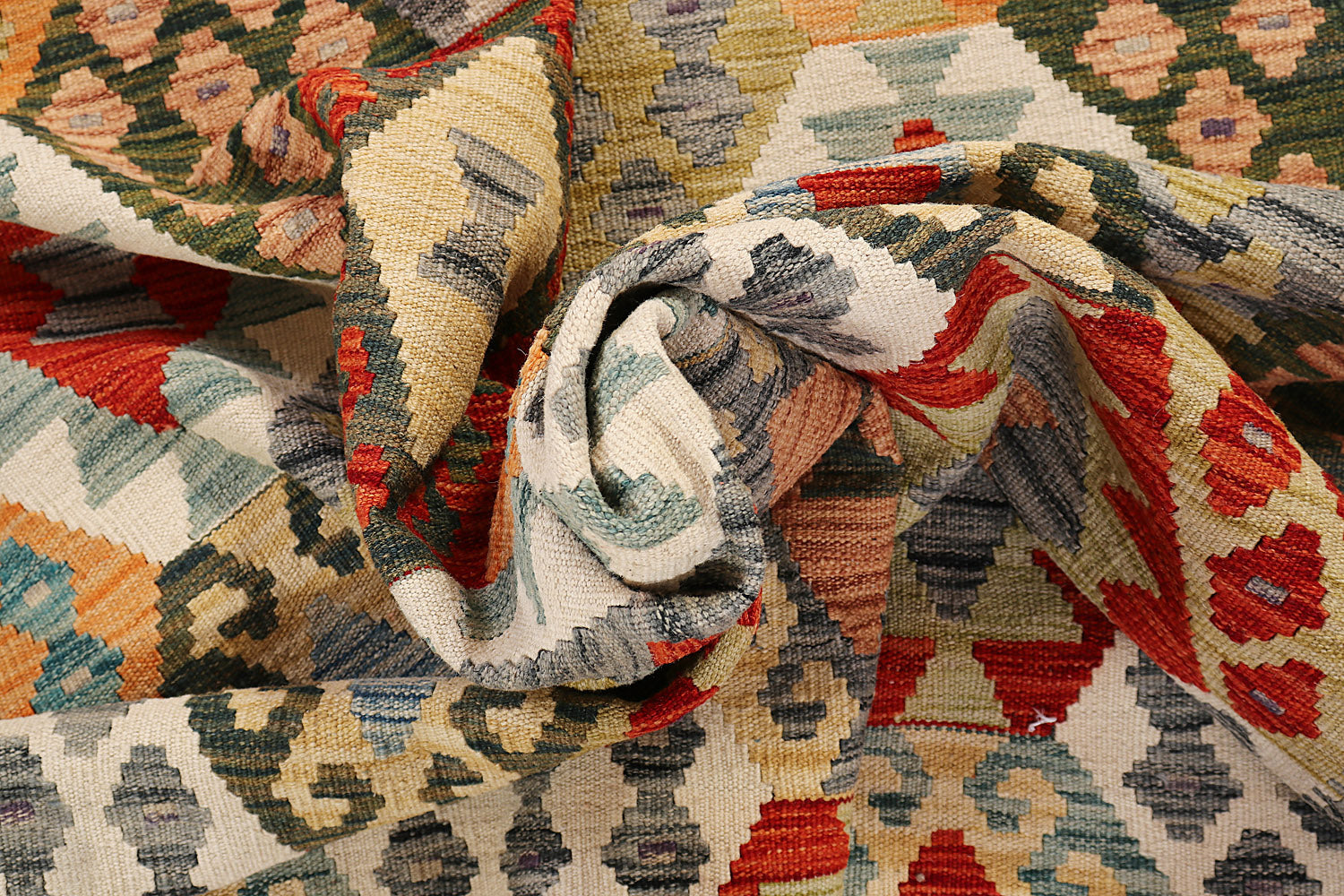 VEGGIE DYE KILIMS