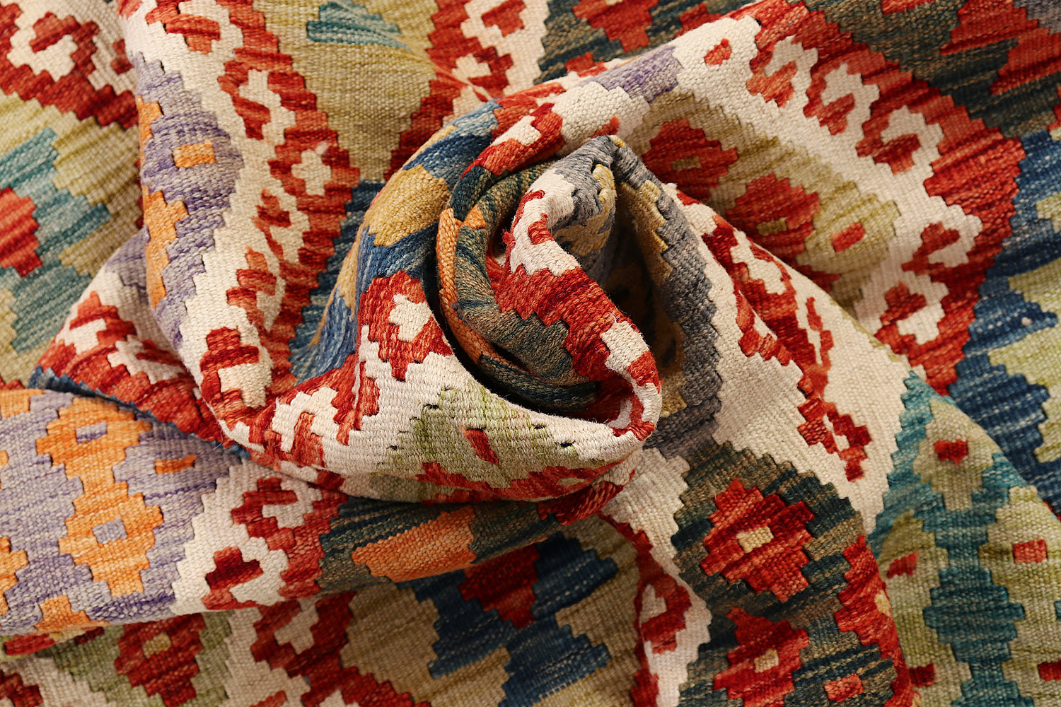 VEGGIE DYE KILIMS