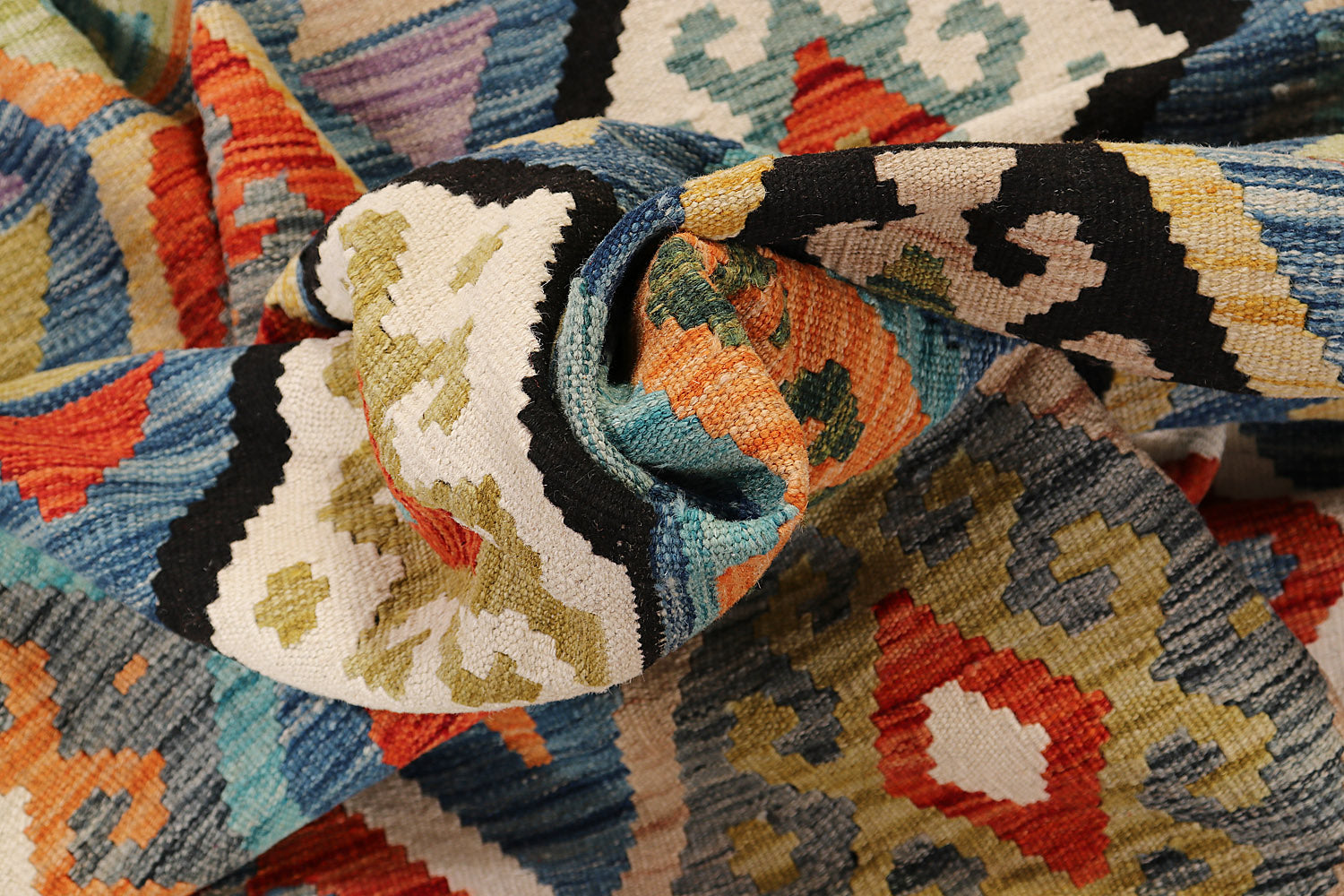 VEGGIE DYE KILIMS