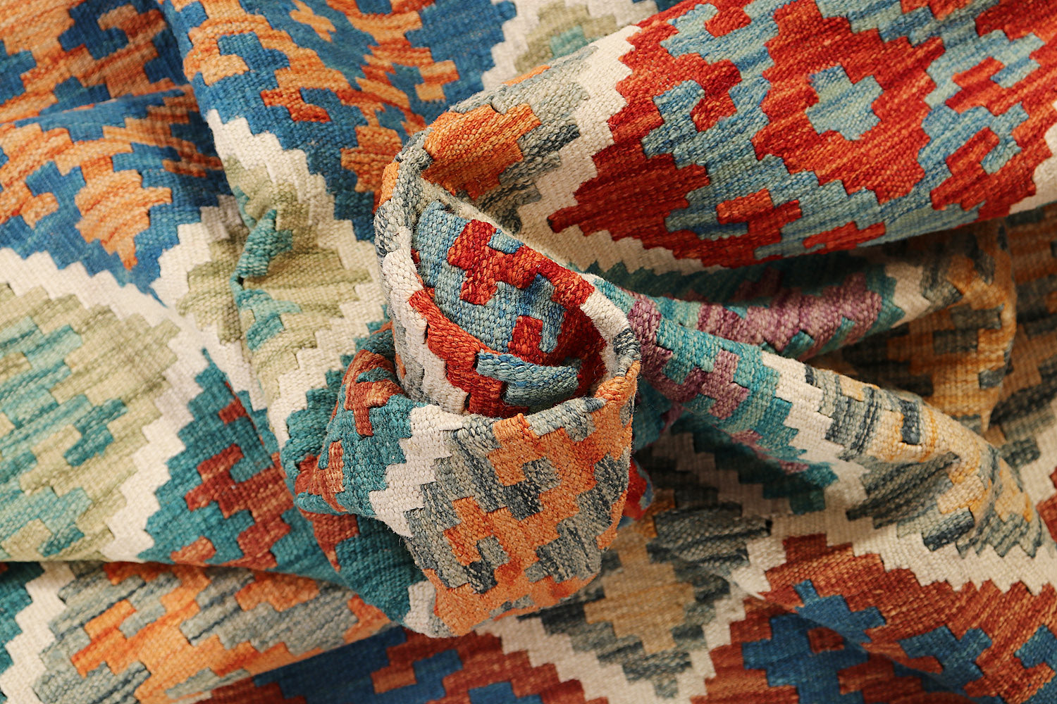VEGGIE DYE KILIMS