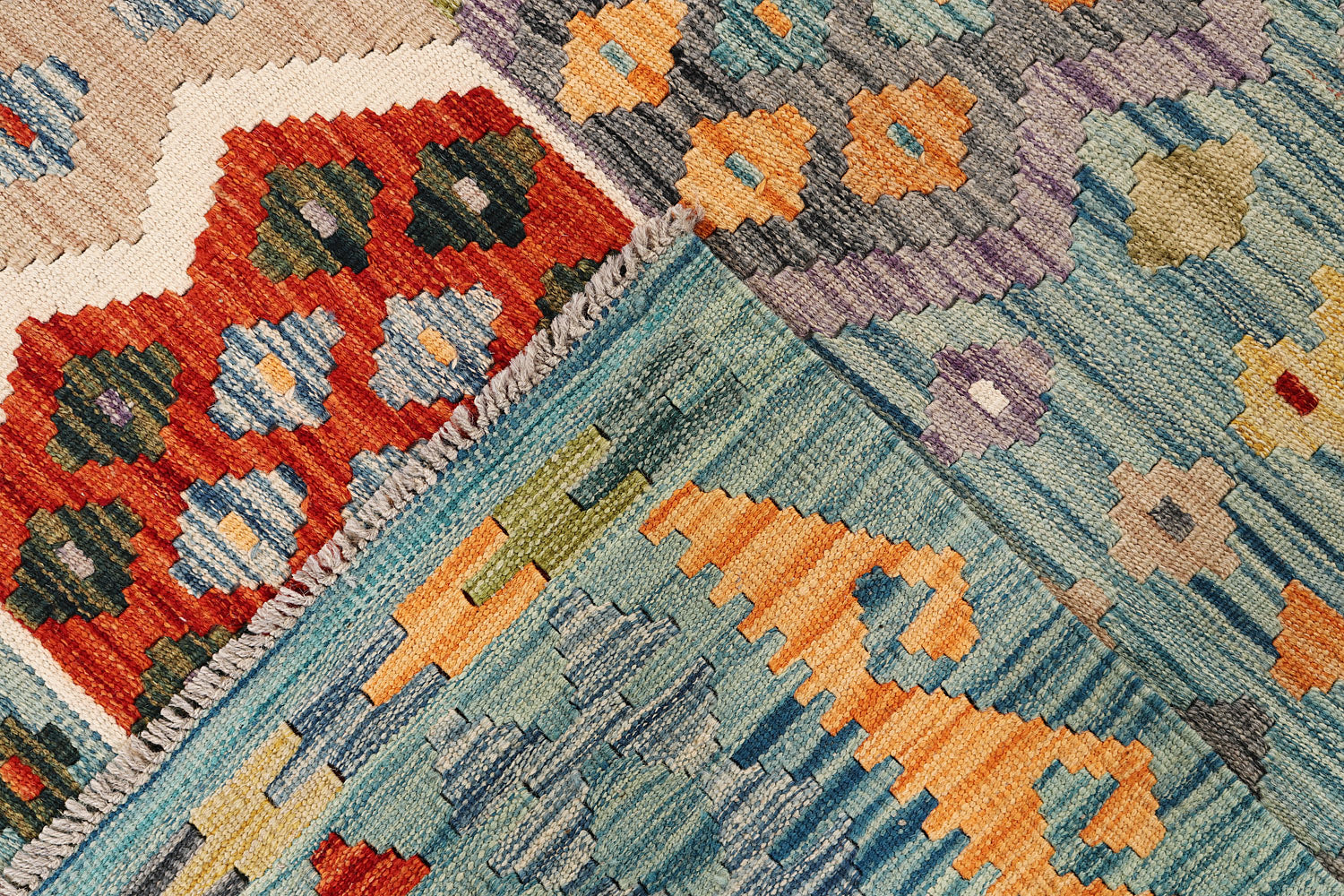 VEGGIE DYE KILIMS