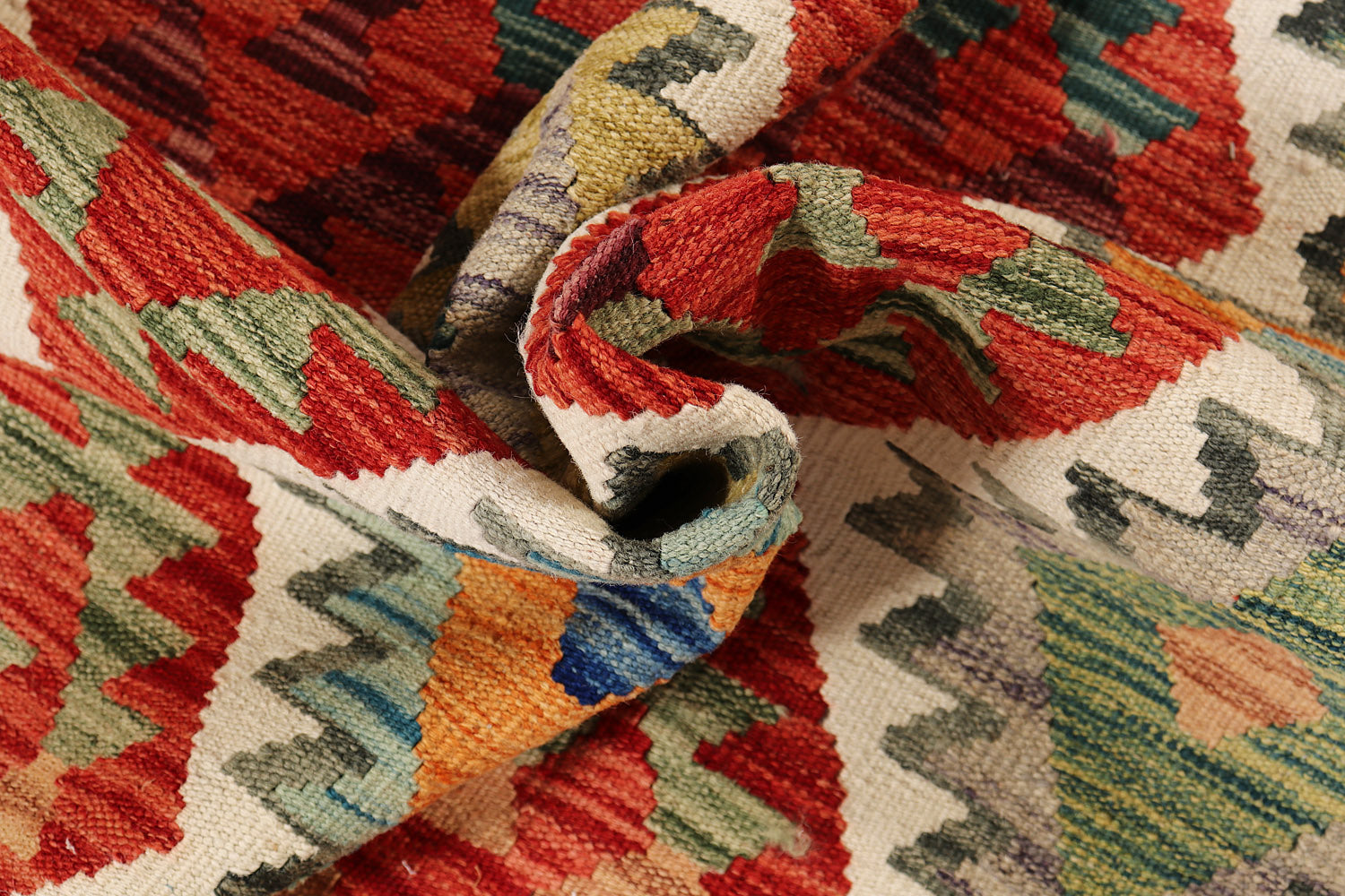 VEGGIE DYE KILIMS