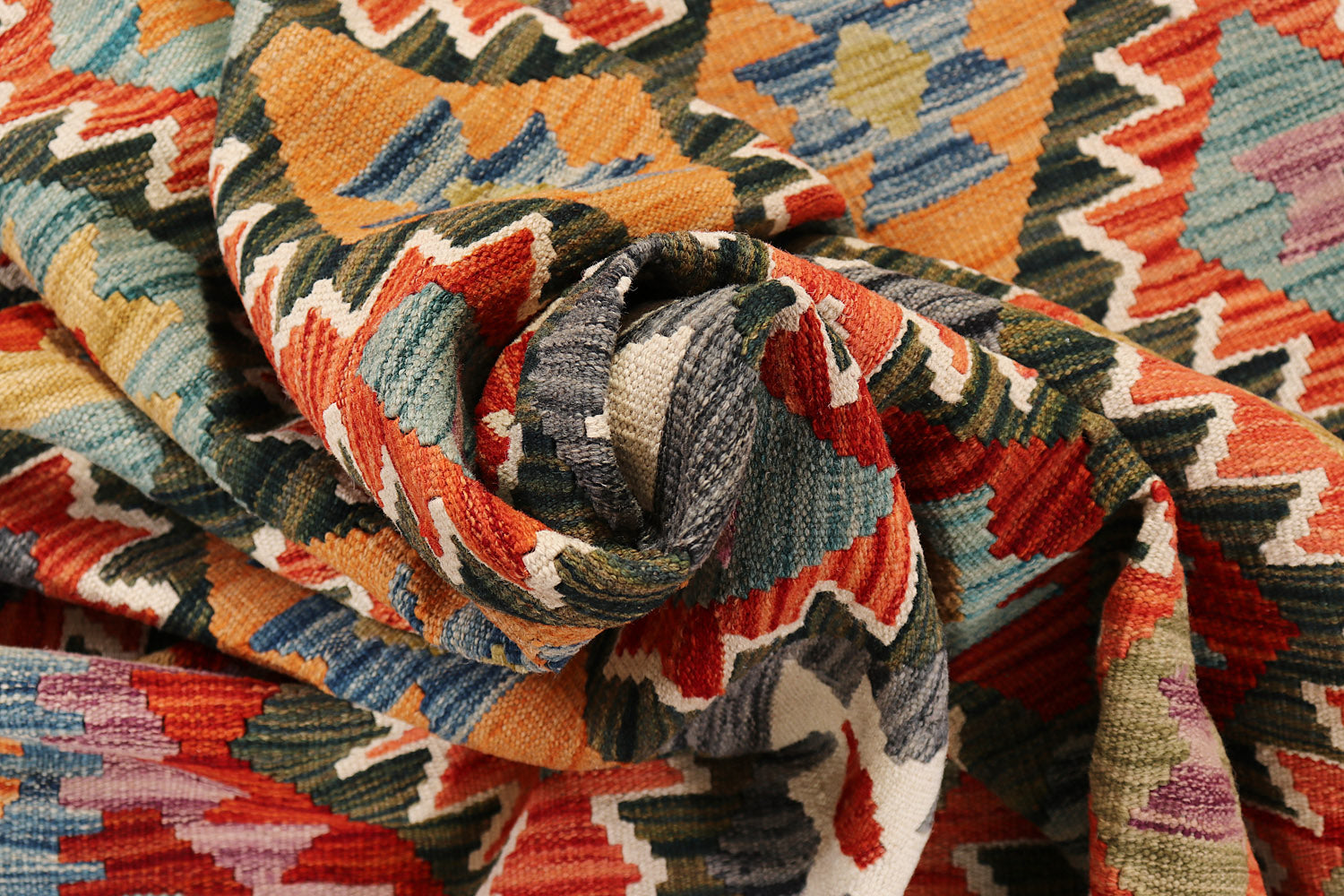 VEGGIE DYE KILIMS