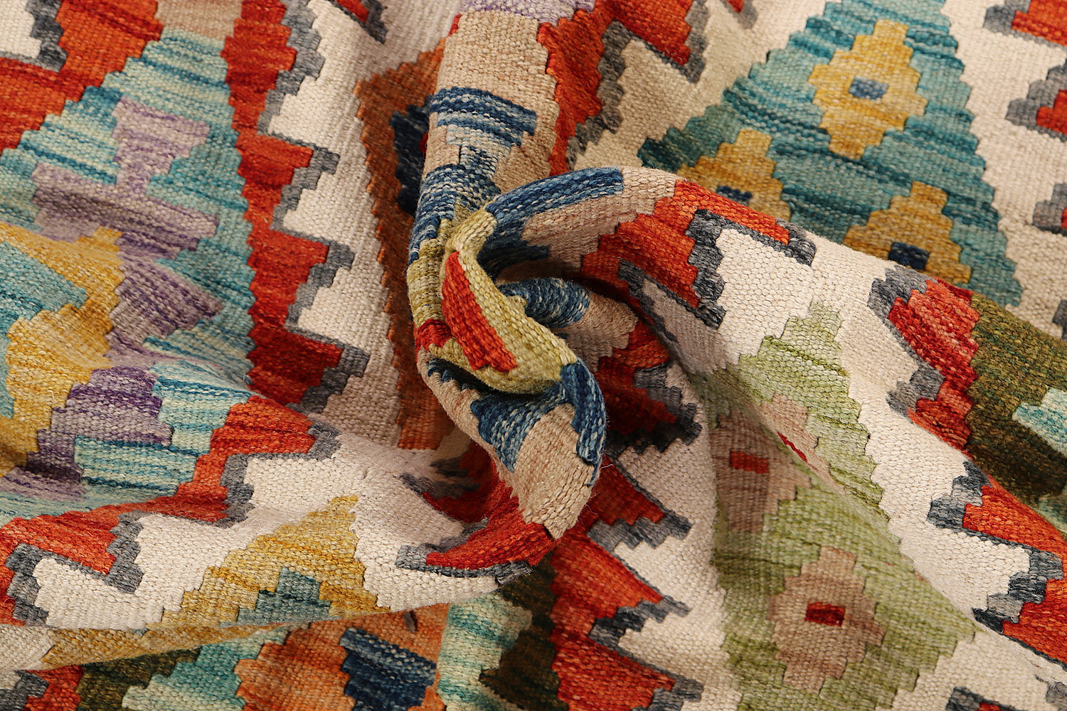 VEGGIE DYE KILIMS