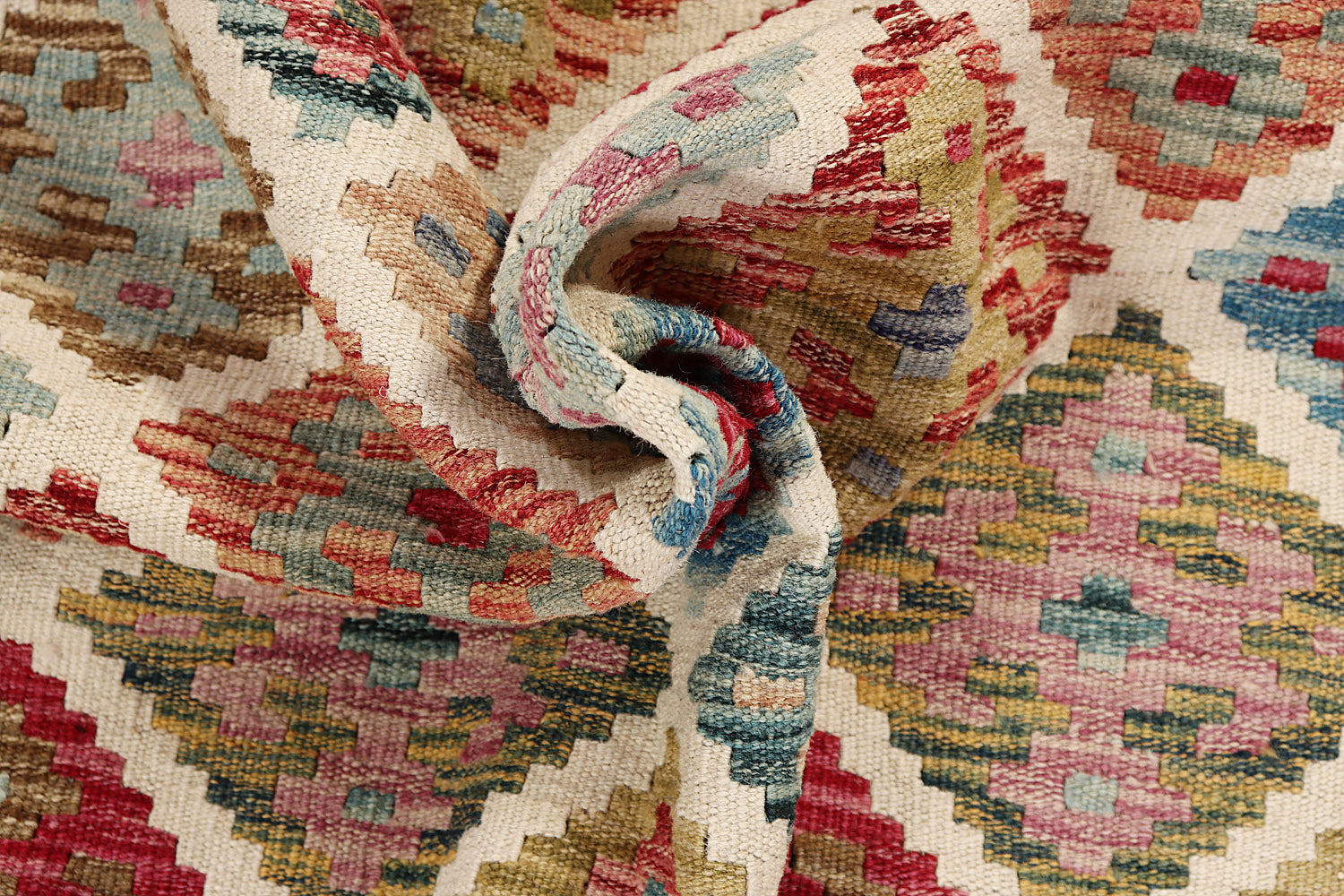 VEGGIE DYE KILIMS