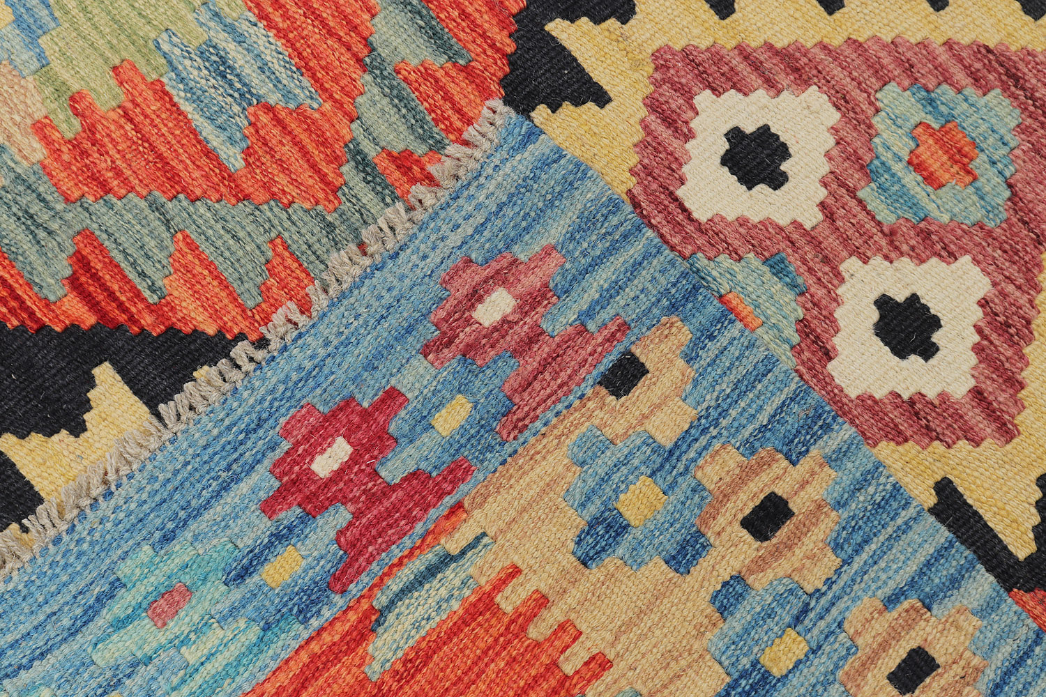 VEGGIE DYE KILIMS