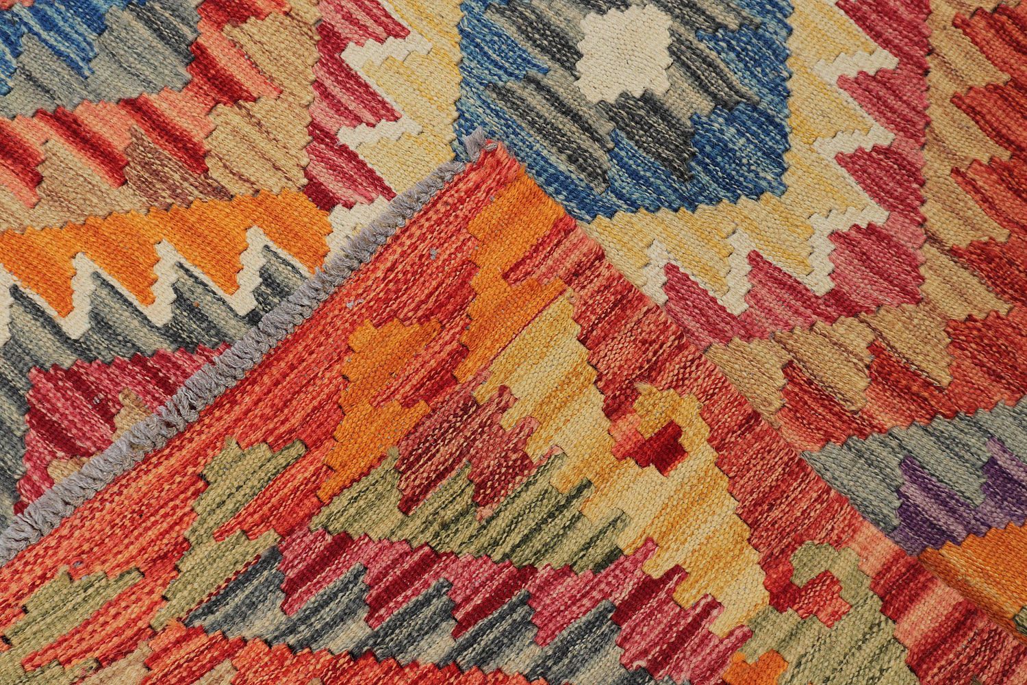 VEGGIE DYE KILIMS