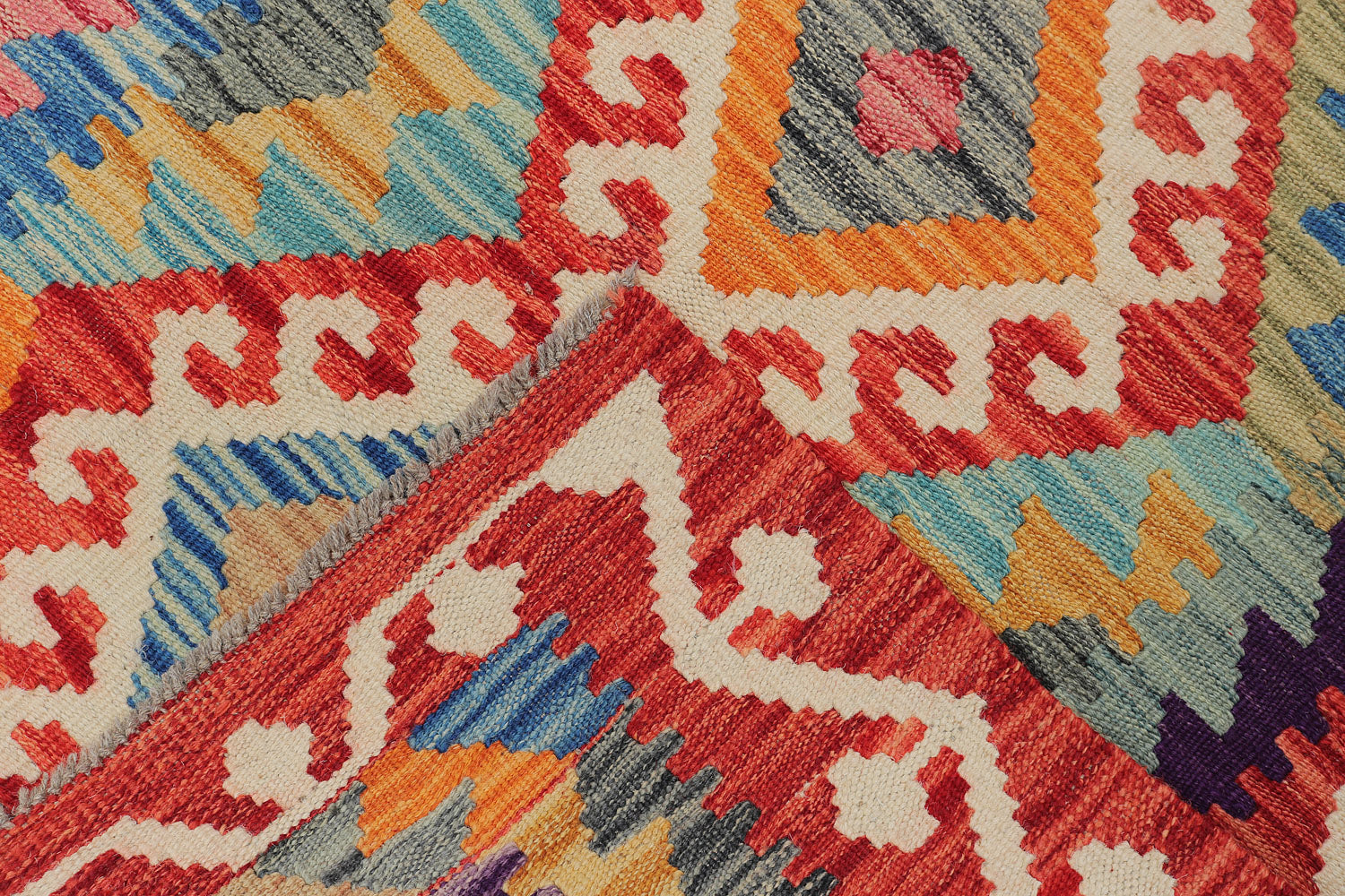 VEGGIE DYE KILIMS