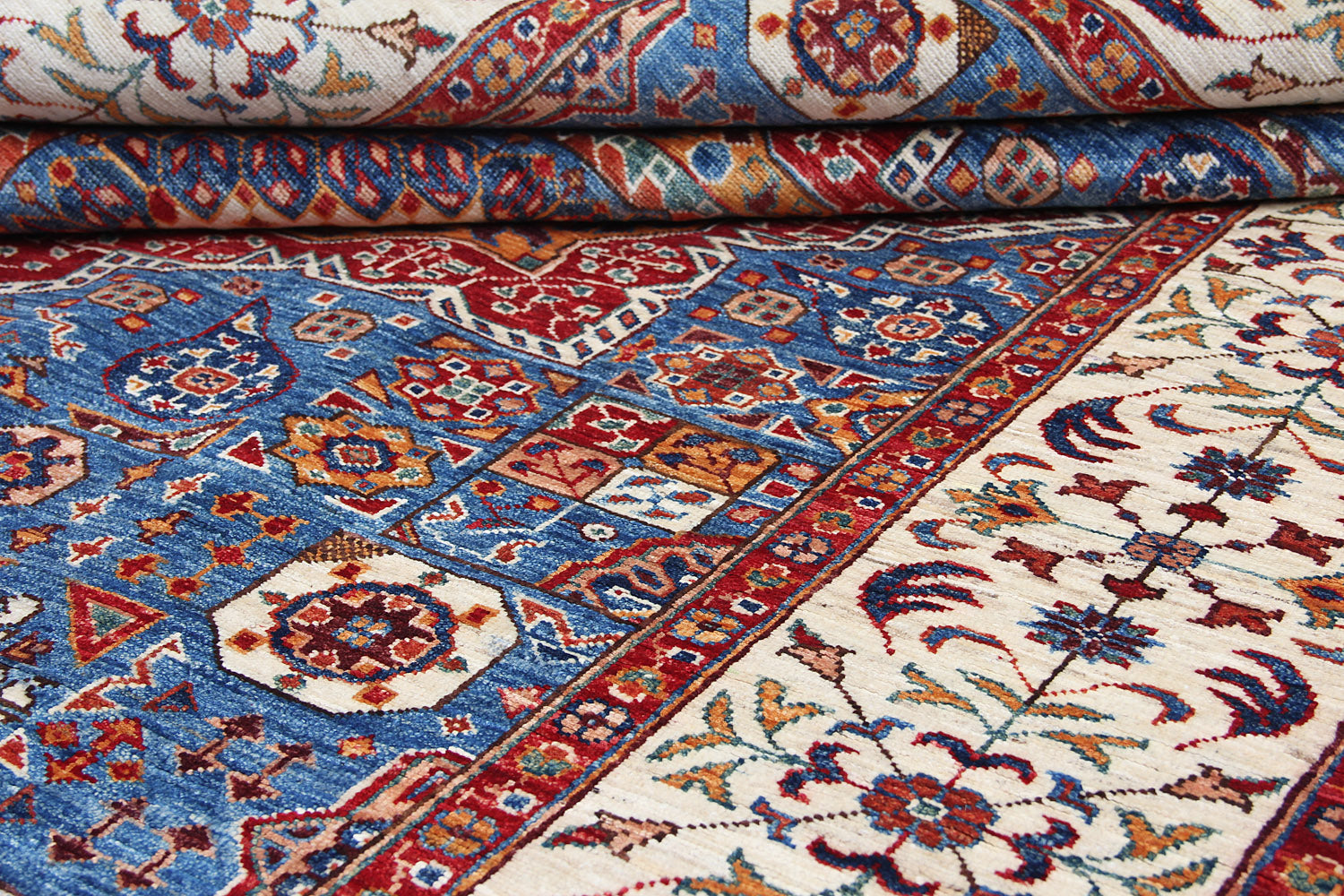 Handmade Persian Rug MAMLUK