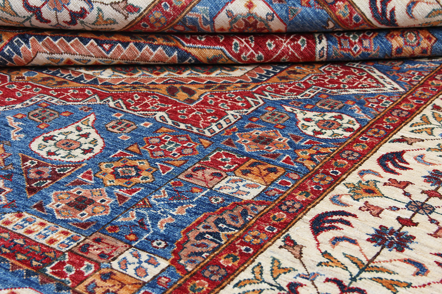 Handmade Persian Rug MAMLUK