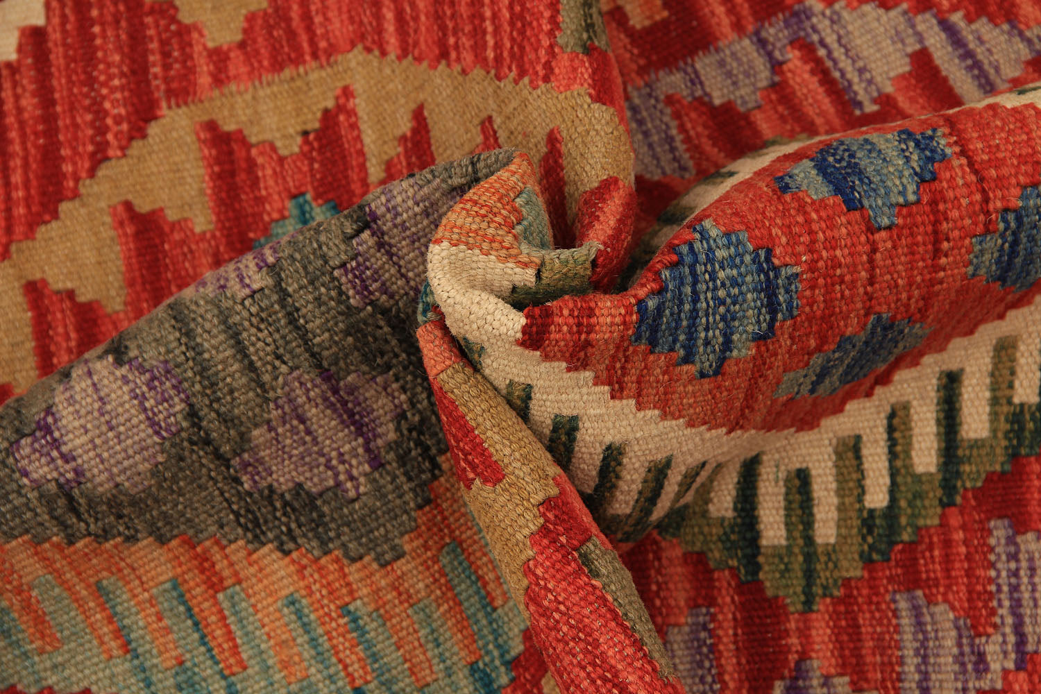VEGGIE DYE KILIMS