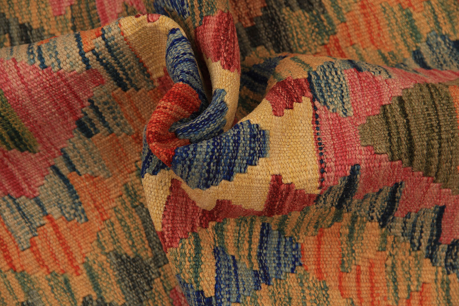 VEGGIE DYE KILIMS