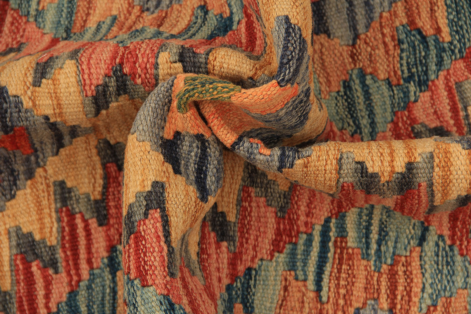 VEGGIE DYE KILIMS