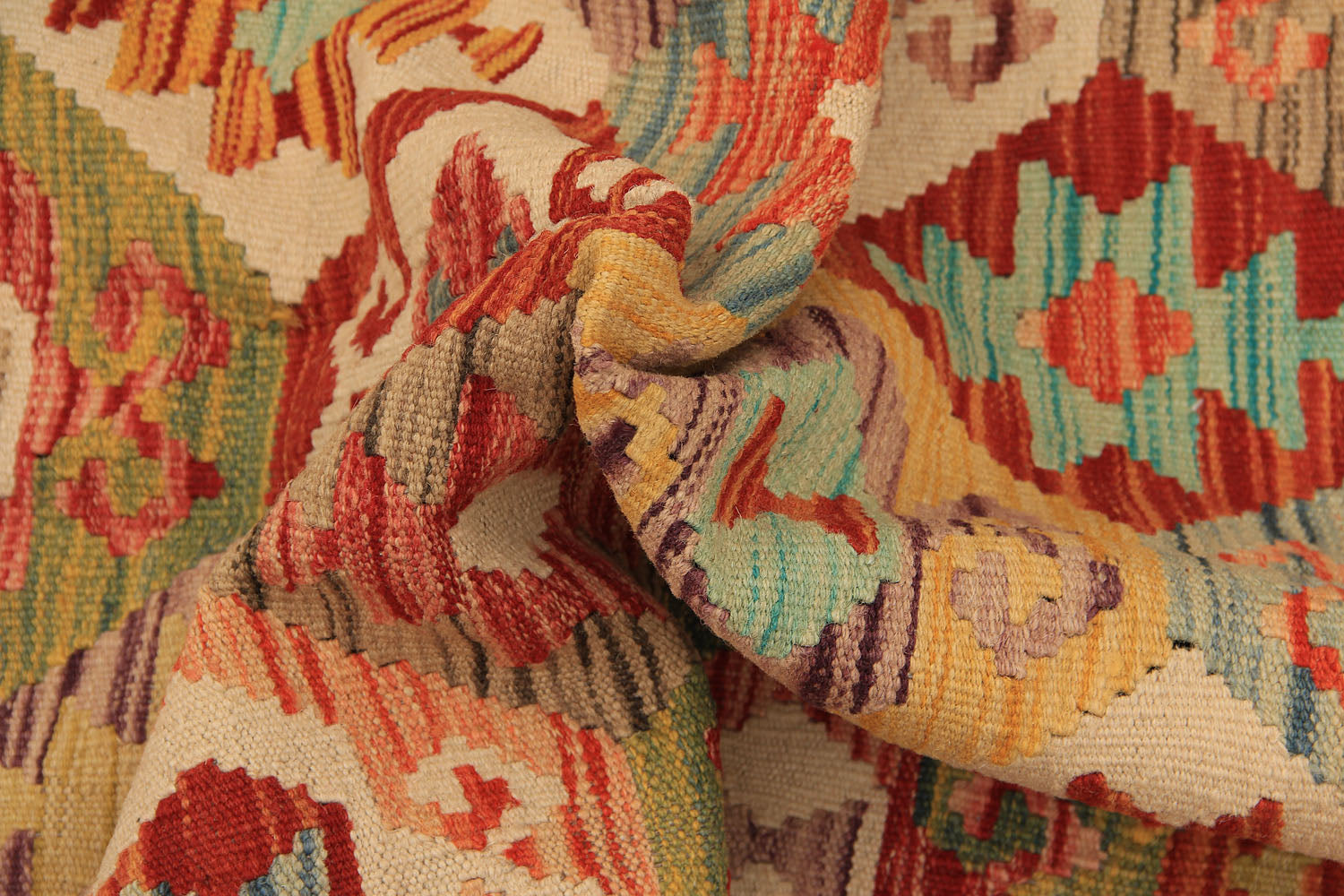 VEGGIE DYE KILIMS