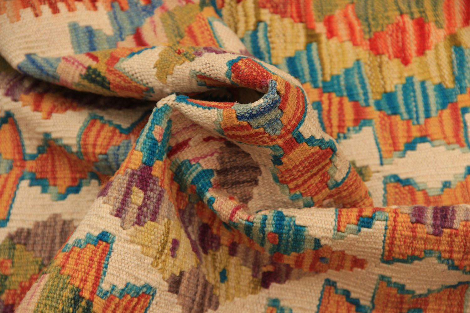 VEGGIE DYE KILIMS