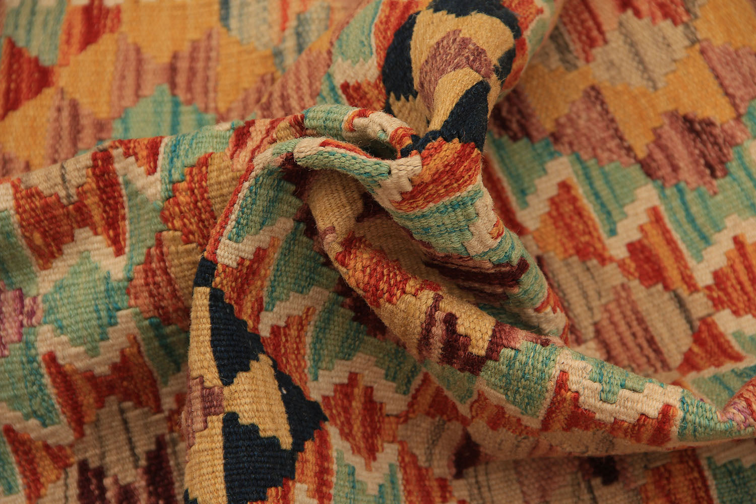 VEGGIE DYE KILIMS
