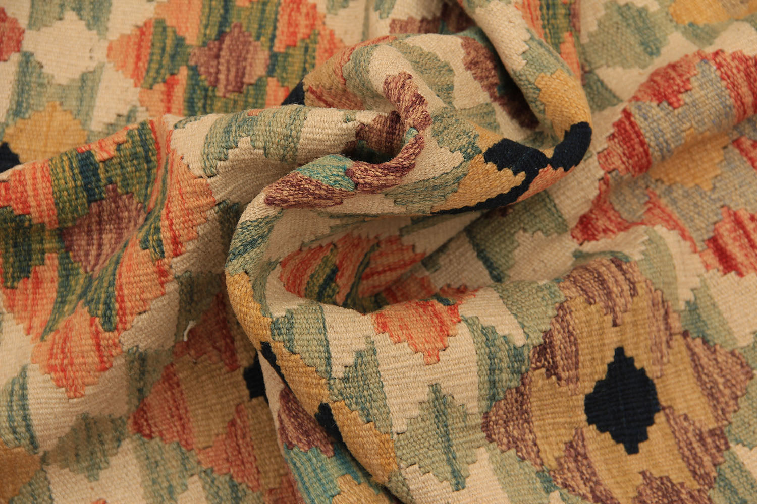 VEGGIE DYE KILIMS