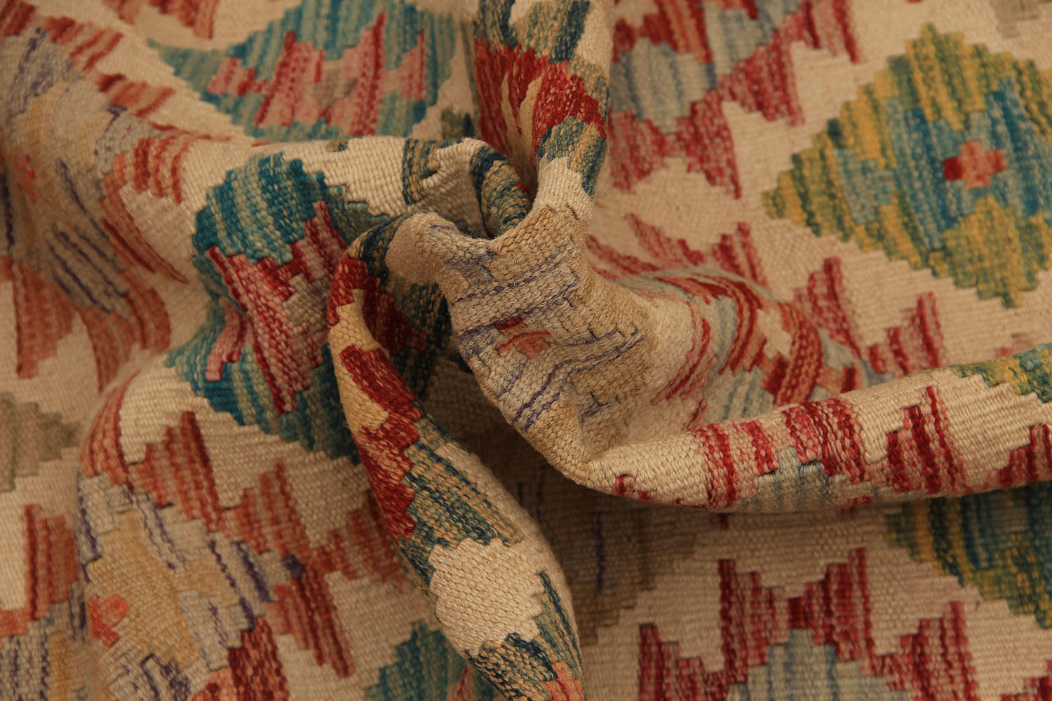 VEGGIE DYE KILIMS