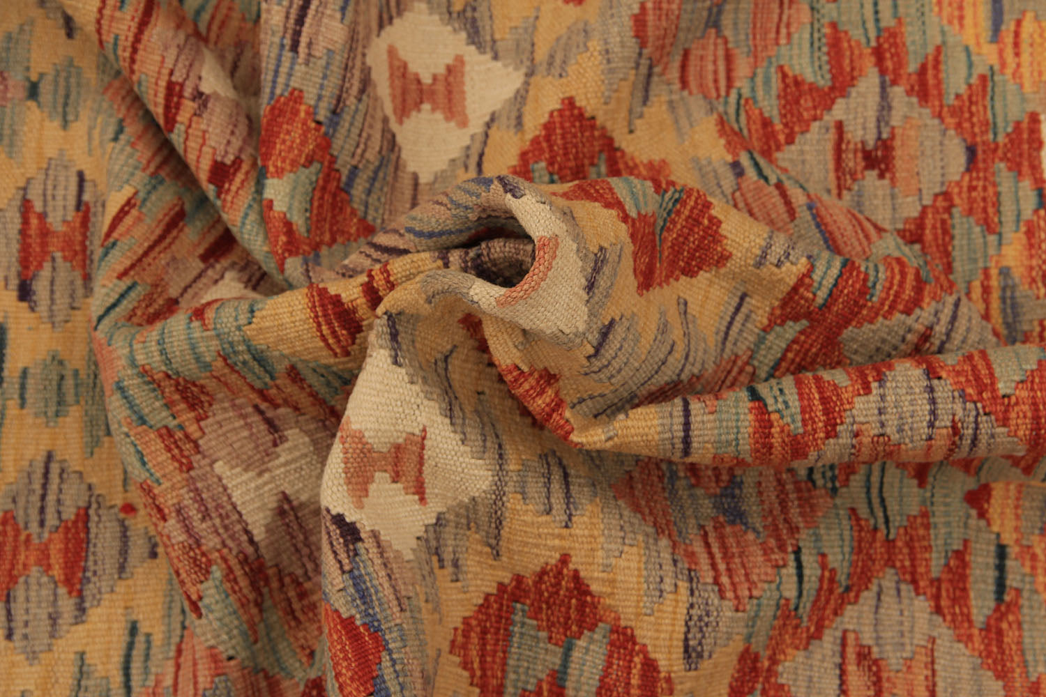 VEGGIE DYE KILIMS