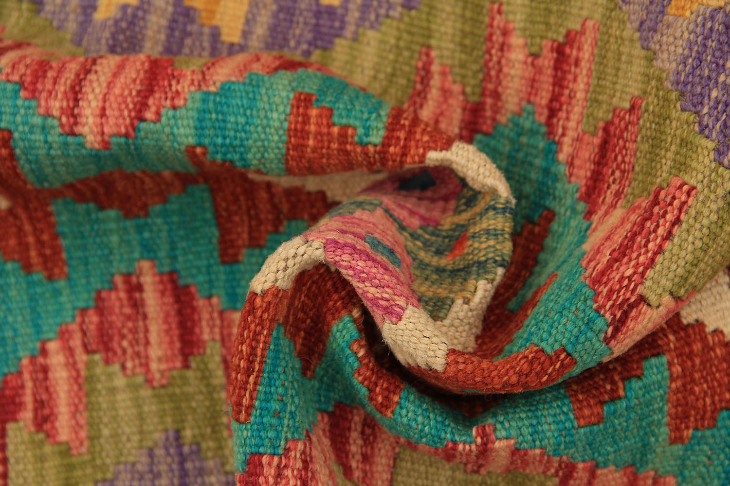 VEGGIE DYE KILIMS