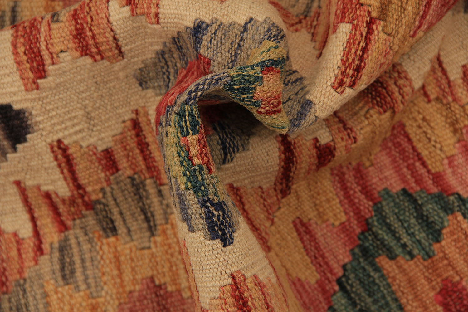 VEGGIE DYE KILIMS